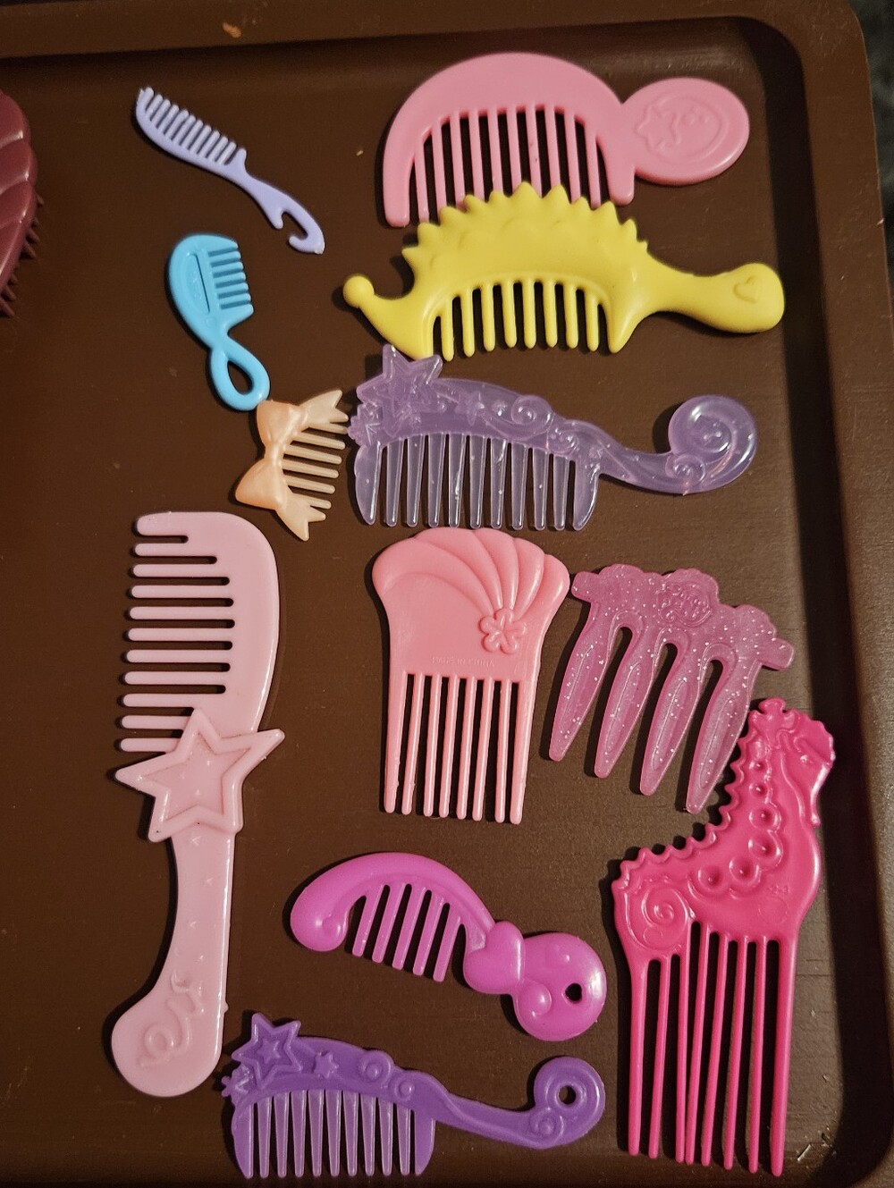 Barbie Doll & Others Hair Brush And Comb Lot 27 Pieces Fashion Doll Accessories - Picture 2 of 7